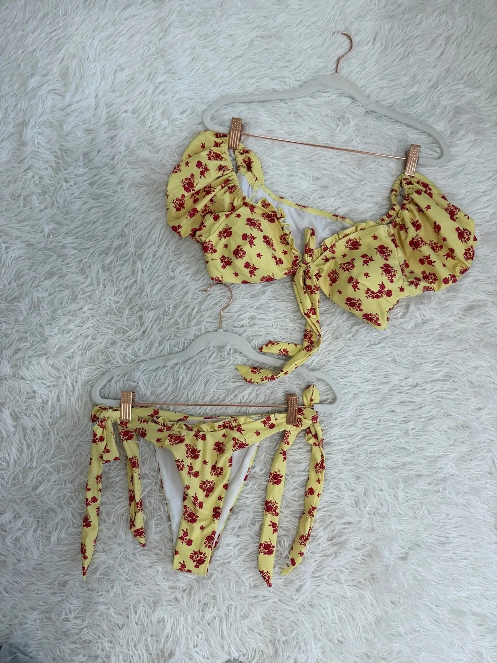 NWT Ditsy Floral Adjustable bikini set